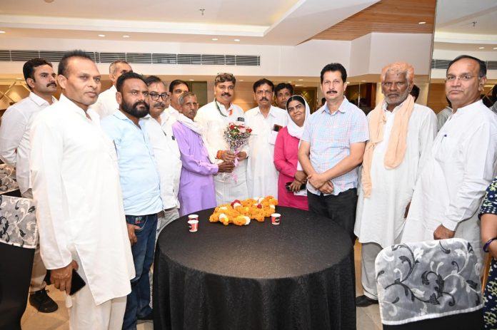 टीकाराम जूली टीकाराम जूली