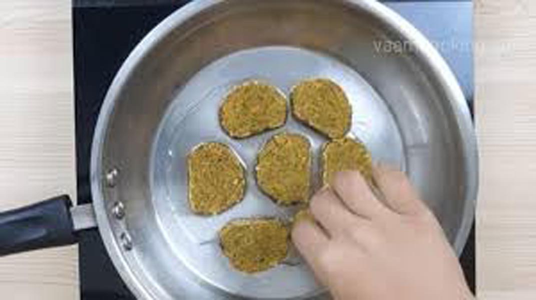 स्टीम्ड पालक नगेट्स
