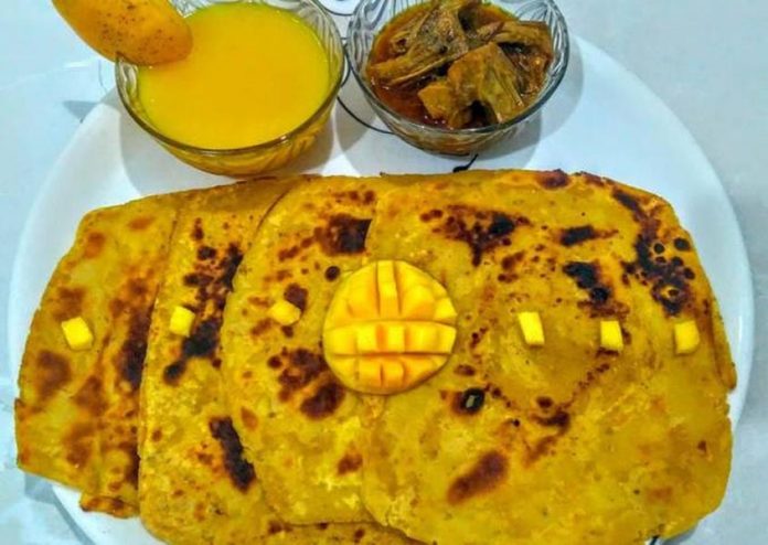 मैंगो पराठा मैंगो पराठा