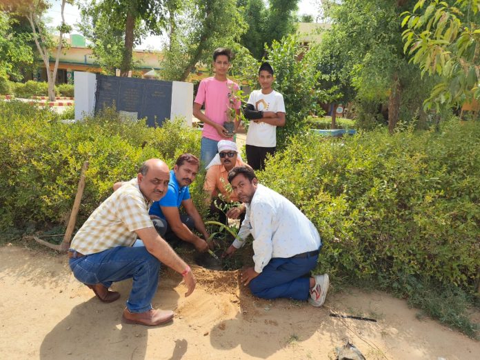 राजकीय उच्च माध्यमिक विद्यालय महुआ खुर्द राजकीय उच्च माध्यमिक विद्यालय महुआ खुर्द