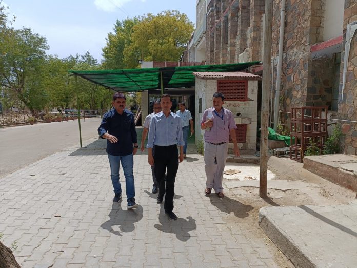 जिला निर्वाचन अधिकारी आशीष गुप्ता जिला निर्वाचन अधिकारी आशीष गुप्ता