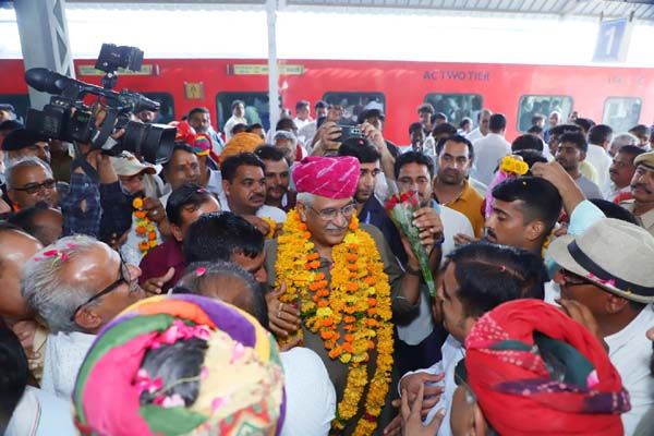 केंद्रीय मंत्री गजेंद्र सिंह शेखावत के स्वागत में उमड़ा जोधपुर।
