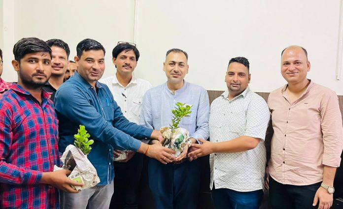 मुख्य चिकित्सा अधिकारी डॉ रवि शेखावत मुख्य चिकित्सा अधिकारी डॉ रवि शेखावत