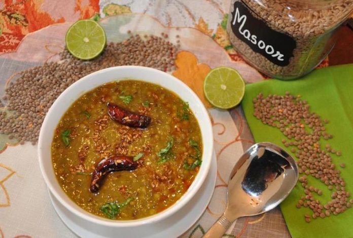 साबुत मसूर दाल सलाद साबुत मसूर दाल सलाद