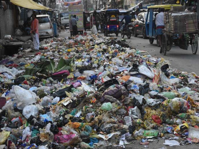 सफाई व्यवस्था डगमगाने लगी सफाई व्यवस्था डगमगाने लगी