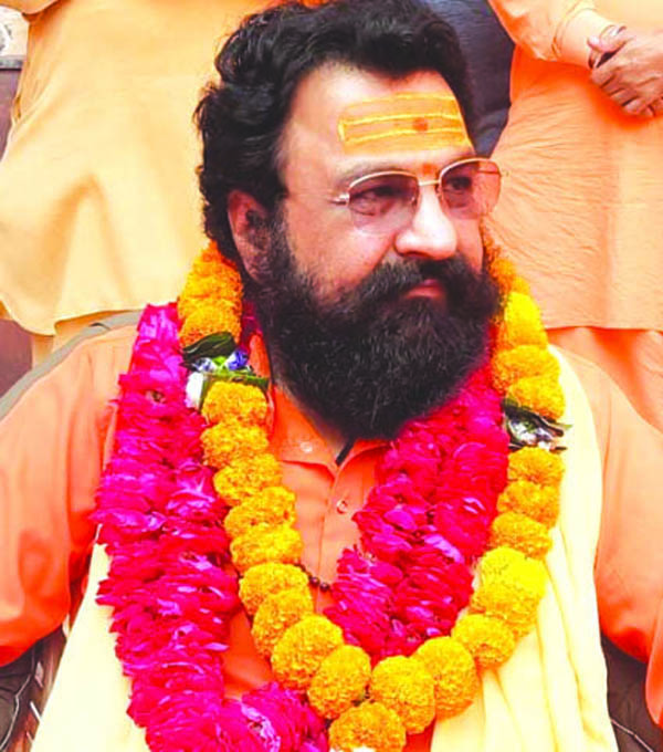 अखिल भारतीय अखाड़ा परिषद के अध्यक्ष रवींद्र पुरी महाराज अखिल भारतीय अखाड़ा परिषद के अध्यक्ष रवींद्र पुरी महाराज