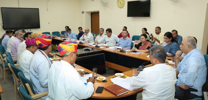 पंचायती राज एवं ग्रामीण विकास विभाग के अतिरिक्त मुख्य सचिव अभय कुमार पंचायती राज एवं ग्रामीण विकास विभाग के अतिरिक्त मुख्य सचिव अभय कुमार