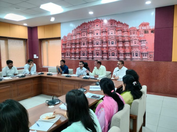 जिला कलक्टर प्रकाश राजपुरोहित जिला कलक्टर प्रकाश राजपुरोहित
