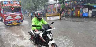 मुंबई में भारी बारिश