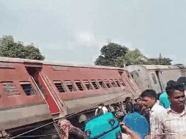 डिब्रूगढ़ एक्सप्रेस डिरेल डिब्रूगढ़ एक्सप्रेस डिरेल