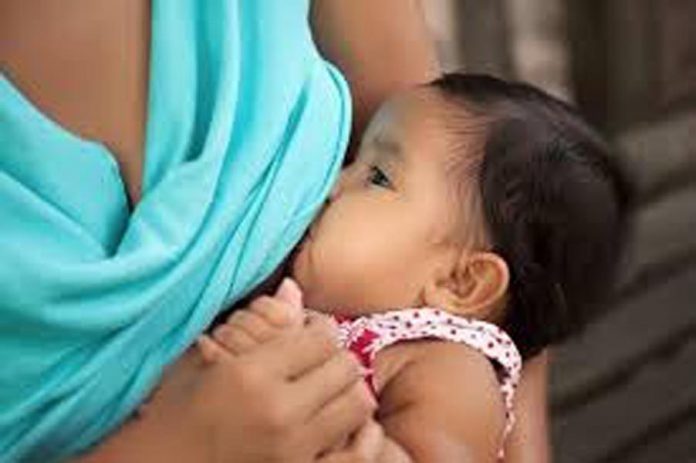 ब्रेस्टफीडिंग