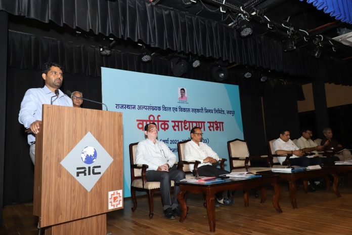 शासन सचिव राजन विशाल शासन सचिव राजन विशाल