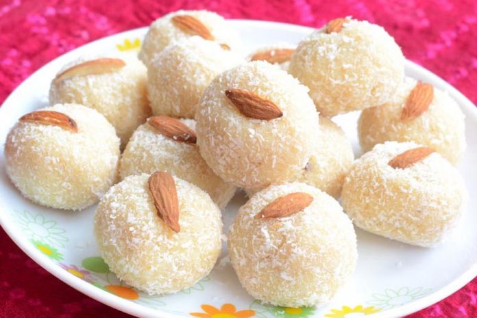 नारियल लड्डू नारियल लड्डू