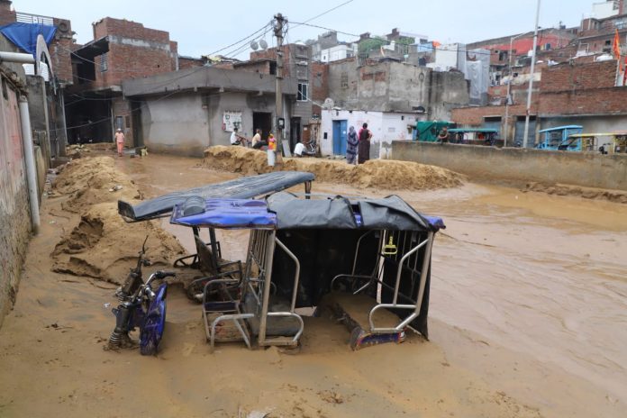 तेज बारिश तेज बारिश