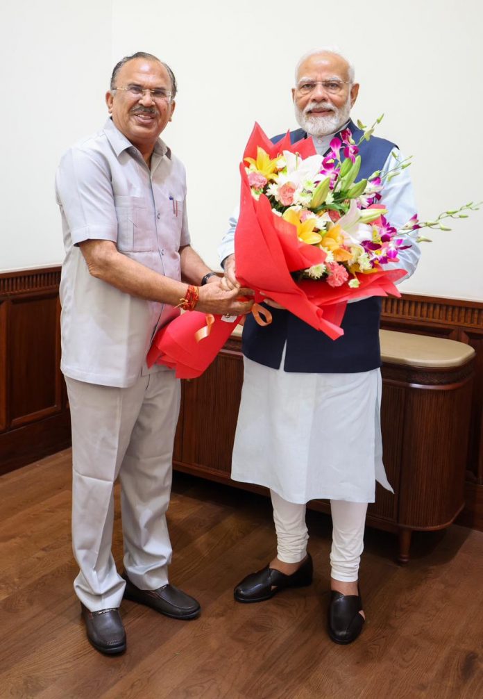 देवनानी , मोदी