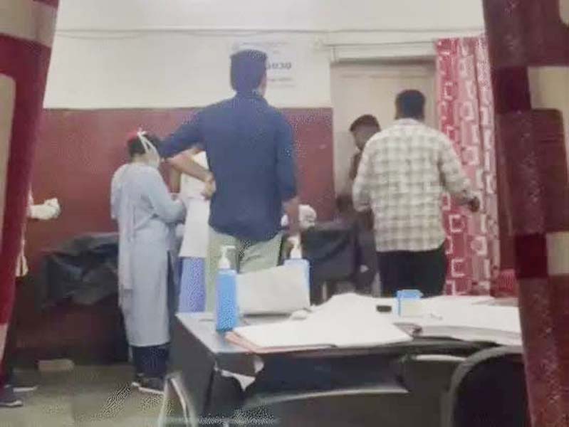 उदयपुर में चाकूबाजी