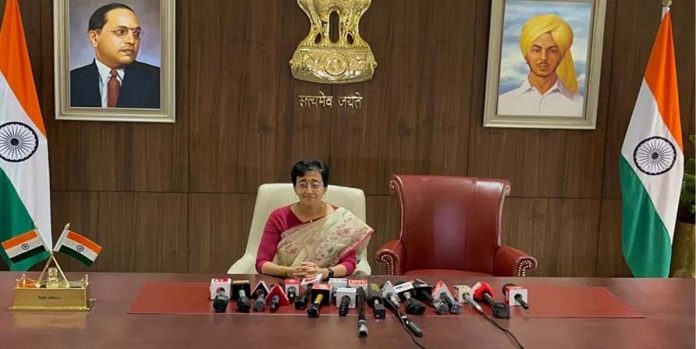 पूर्व सीएम केजरीवाल पूर्व सीएम केजरीवाल