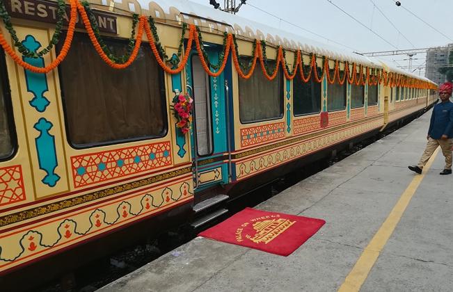 पैलेस ऑन व्हील्स पैलेस ऑन व्हील्स