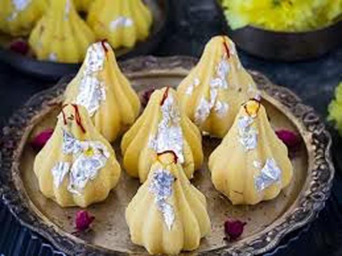 केसर मावा मोदक केसर मावा मोदक