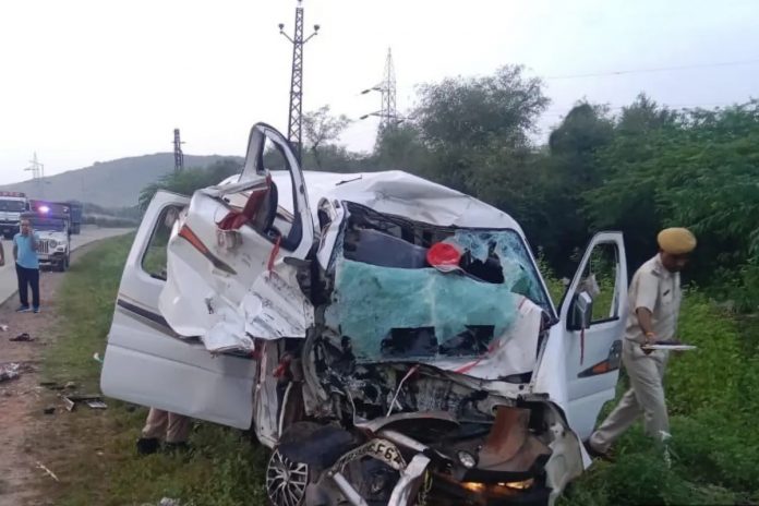 सड़क हादसे में माैत सड़क हादसे में माैत