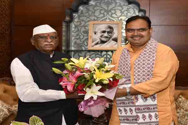 Chief Minister reached Raj Bhavan Chief Minister reached Raj Bhavan