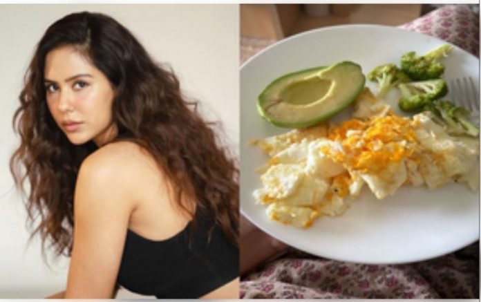 Sonam Bajwa shared a picture of her healthy breakfast Sonam Bajwa shared a picture of her healthy breakfast