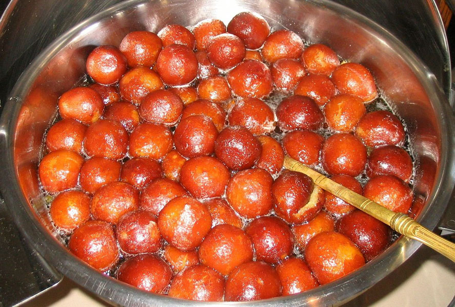 गुलाब जामुन