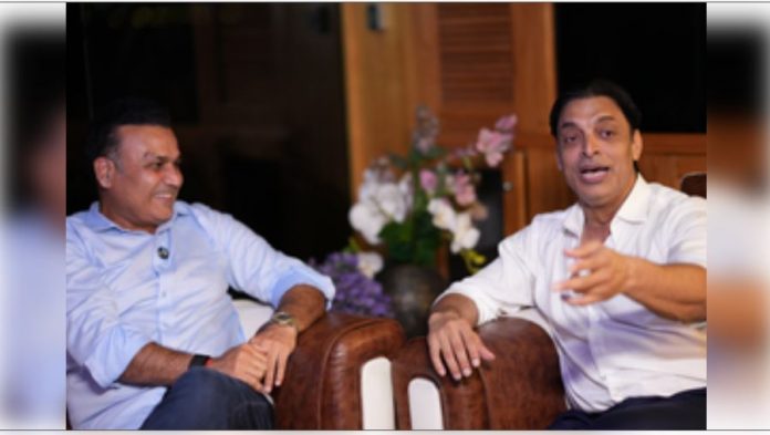 Shoaib Akhtar and Virender Sehwag Shoaib Akhtar and Virender Sehwag