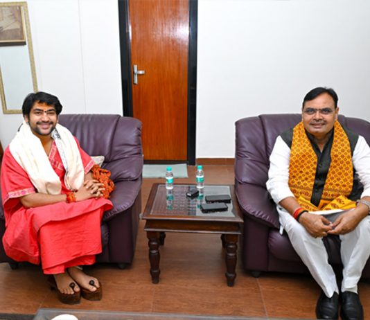 Rajasthan Chief Minister Bhajanlal Sharma paid courtesy call on Pandit Dhirendra Shastri