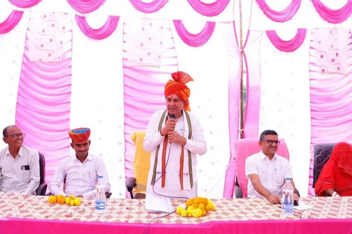 6 संसदीय कार्य, विधि एवं विधिक कार्य मंत्री जोगाराम पटेल