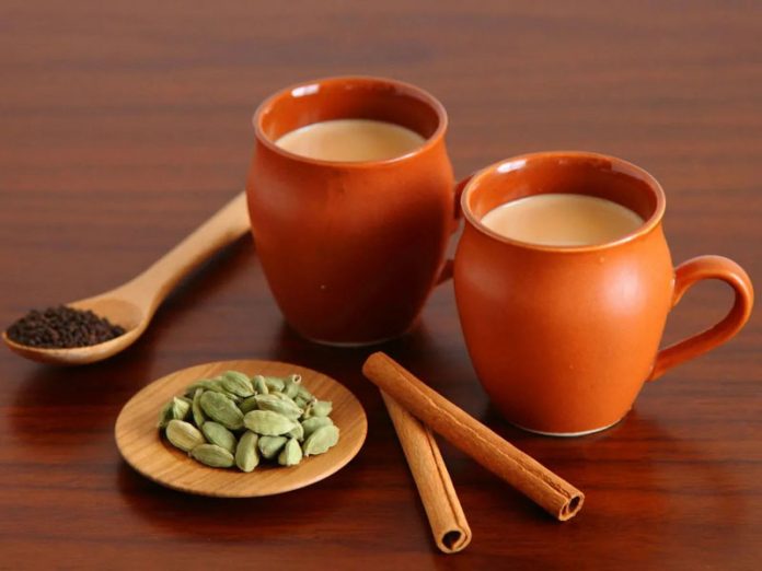 इलायची की चाय इलायची की चाय