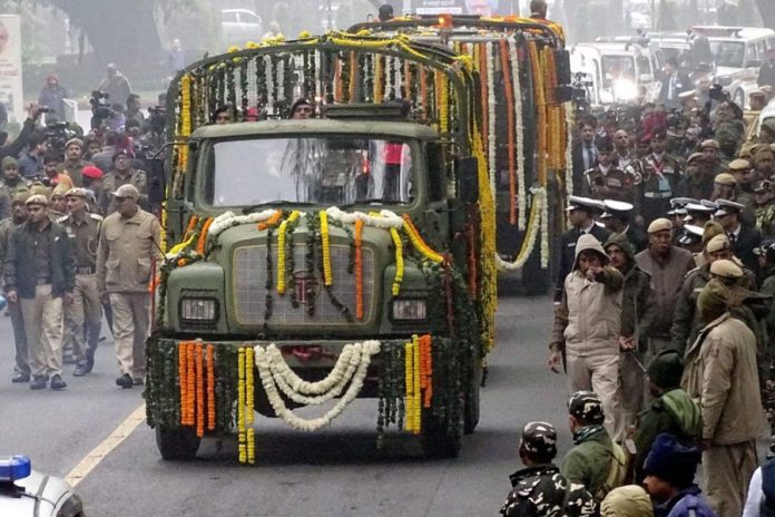 पूर्व पीएम मनमोहन पूर्व पीएम मनमोहन