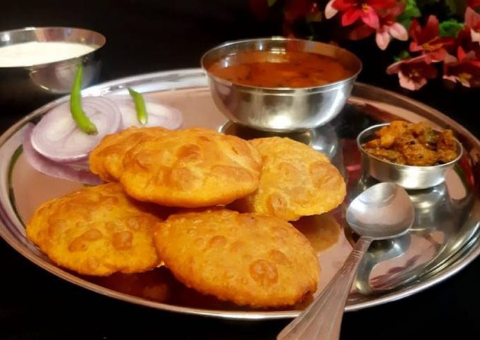 कुरकुरी हींग कचौरी कुरकुरी हींग कचौरी