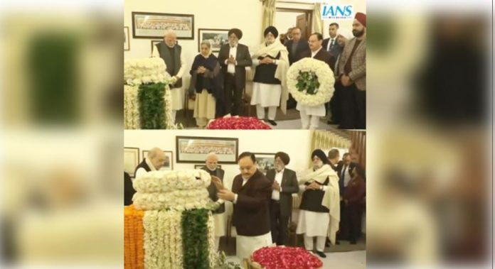 PM Modi, Home Minister Amit Shah reached the residence of former PM Manmohan Singh and paid tribute PM Modi, Home Minister Amit Shah reached the residence of former PM Manmohan Singh and paid tribute