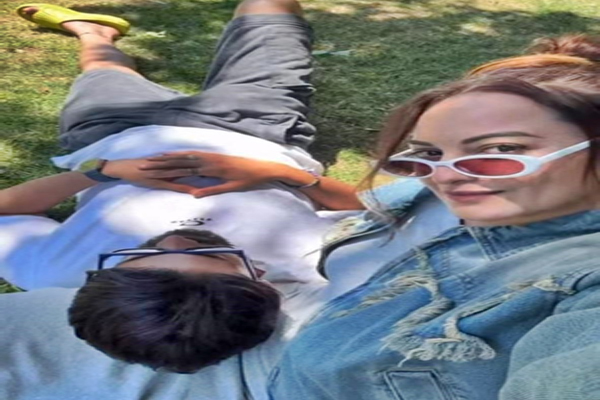 Zaheer Iqbal-Sonakshi Sinha seen relaxing in the lukewarm sun