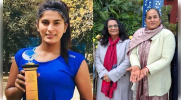 The marriage took place with the consent of both the families, Himani was a bright student in school, mother and teacher gave information. The marriage took place with the consent of both the families, Himani was a bright student in school, mother and teacher gave information.