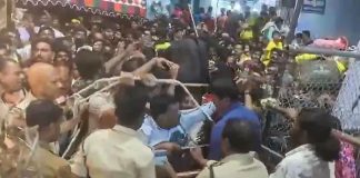 तिरुपति मंदिर में भगदड़