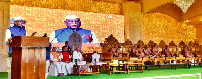 Governor Bagde participates in the Mahamastakabhishek ceremony at Varur Governor Bagde participates in the Mahamastakabhishek ceremony at Varur