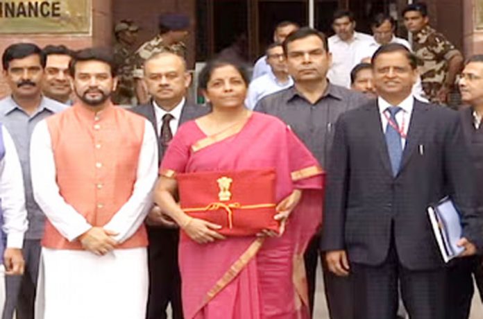 केंद्रीय वित्त मंत्री निर्मला सीतारमण केंद्रीय वित्त मंत्री निर्मला सीतारमण
