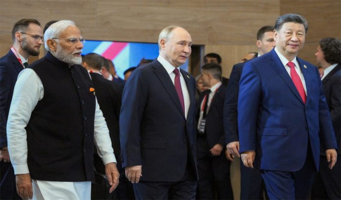 There is a war for India among 3 powerful countries, with whom will Modi be? There is a war for India among 3 powerful countries, with whom will Modi be?