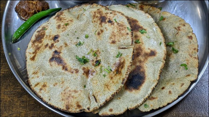 बाजरे की रोटी बाजरे की रोटी