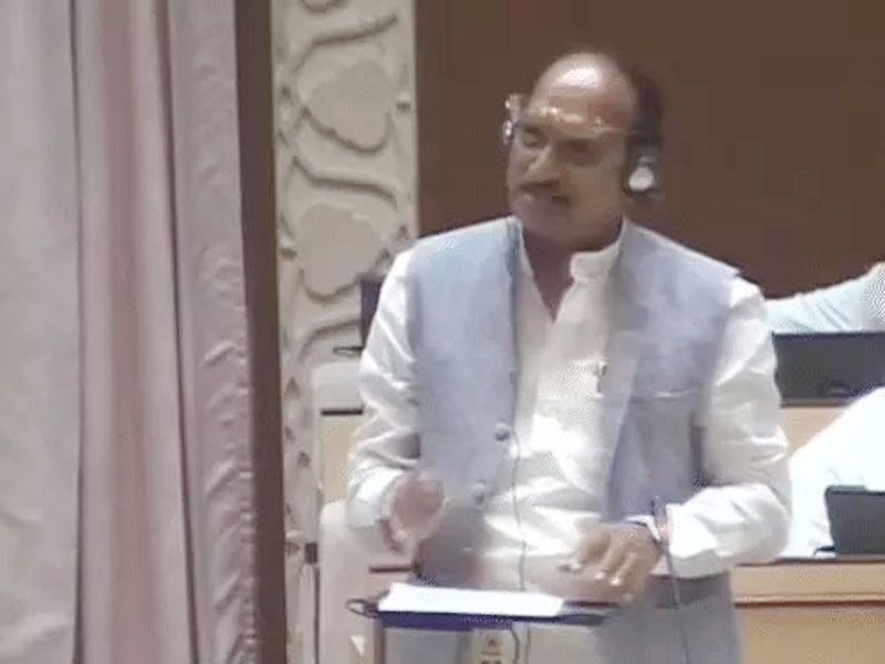 कांग्रेस का विधानसभा से वॉकआउट