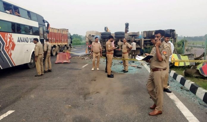 आगरा-लखनऊ एक्सप्रेसवे