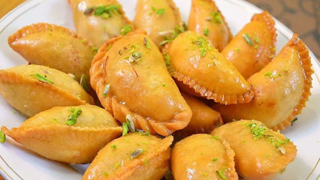 टेस्टी गुजिया