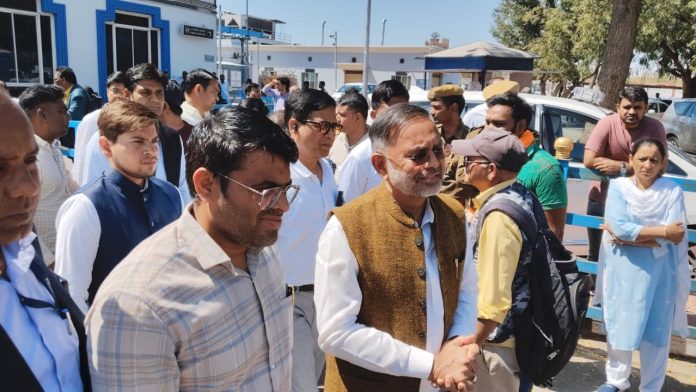 विद्युत राज्यमंत्री हीरालाल नागर