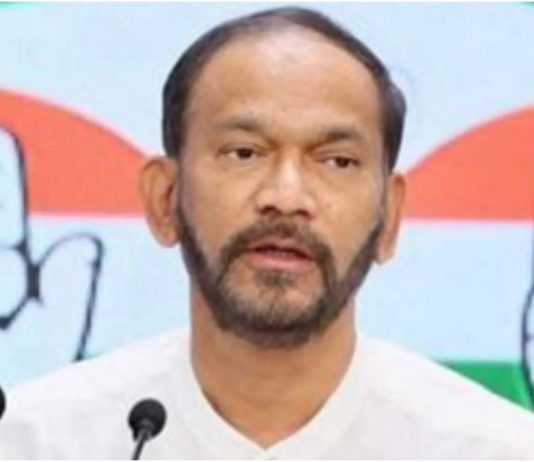 कांग्रेस नेता गिरीश चोडानकर