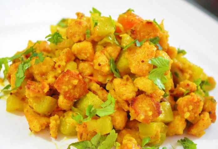 लौकी की सब्जी लौकी की सब्जी