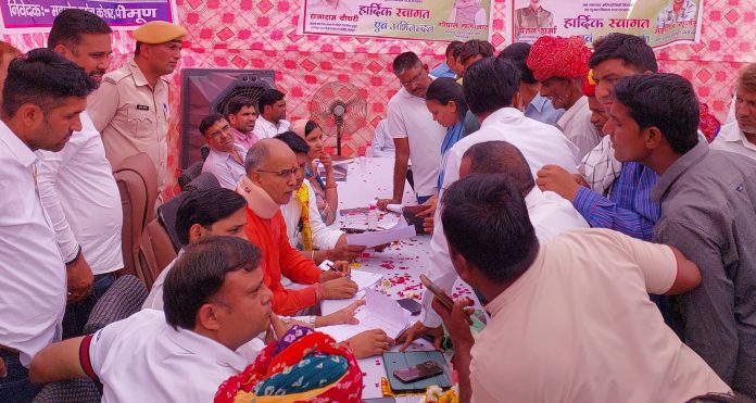 जलदाय मंत्री कन्हैया लाल चौधरी जलदाय मंत्री कन्हैया लाल चौधरी