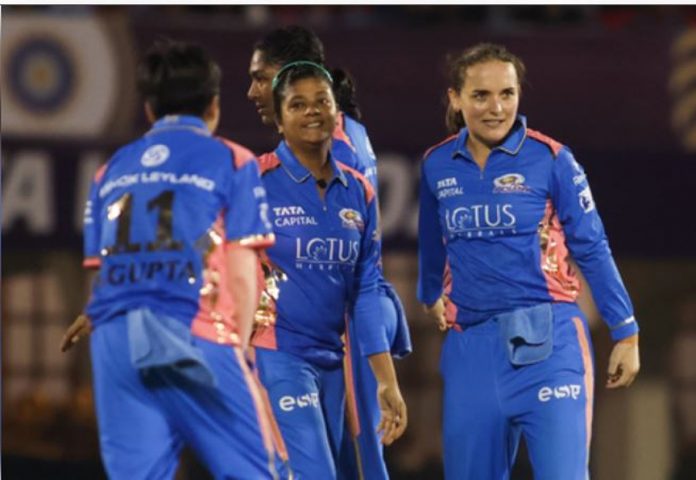 Batsmen got entangled in Amelia Kerr's spin in WPL 2025, made a big record in terms of wickets Batsmen got entangled in Amelia Kerr's spin in WPL 2025, made a big record in terms of wickets