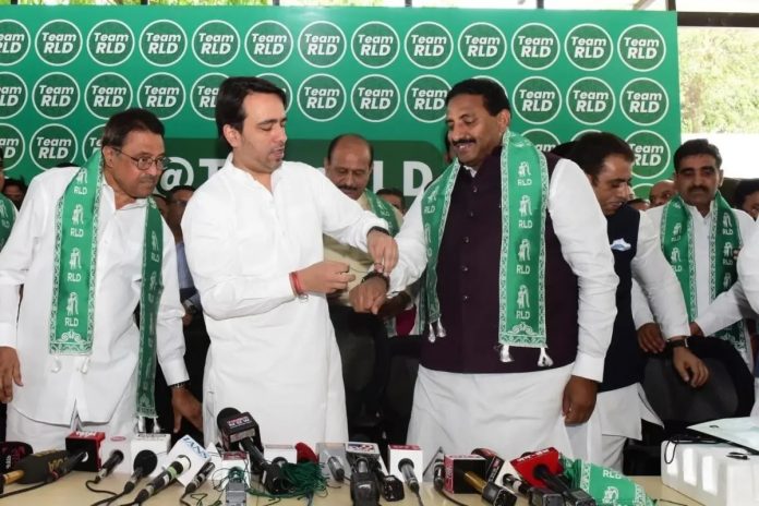 पूर्व विधायक जोगिंदर सिंह अवाना पूर्व विधायक जोगिंदर सिंह अवाना
